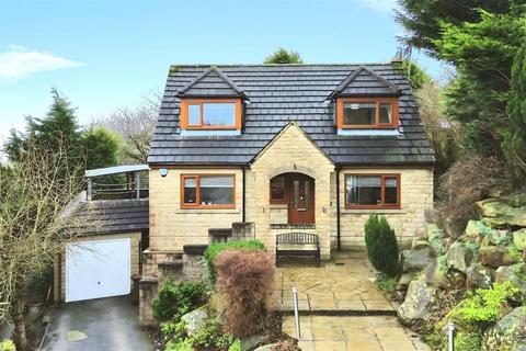 3 bedroom detached house for sale, Lea Court, Bradford
