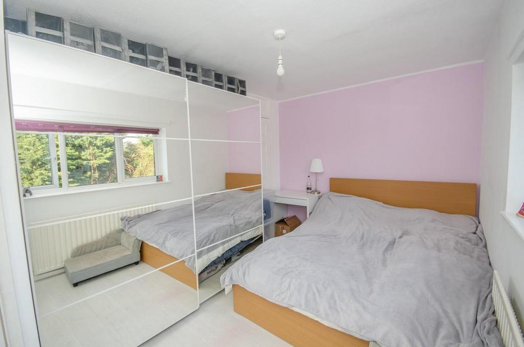 Bedroom 2.jpg