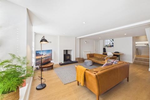 3 bedroom house for sale, Fully renovated 3 bedroom cottage with 2 reception rooms and 1 parking