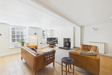 3 bedroom house for sale, Fully renovated 3 bedroom cottage with 2 reception rooms and 1 parking