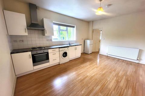 1 bedroom flat to rent, Highview Street, Dudley, DY2 7JR