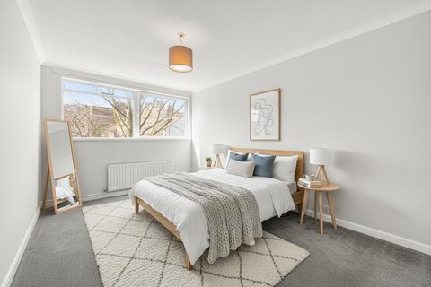 undefined, Carlton Drive, London
