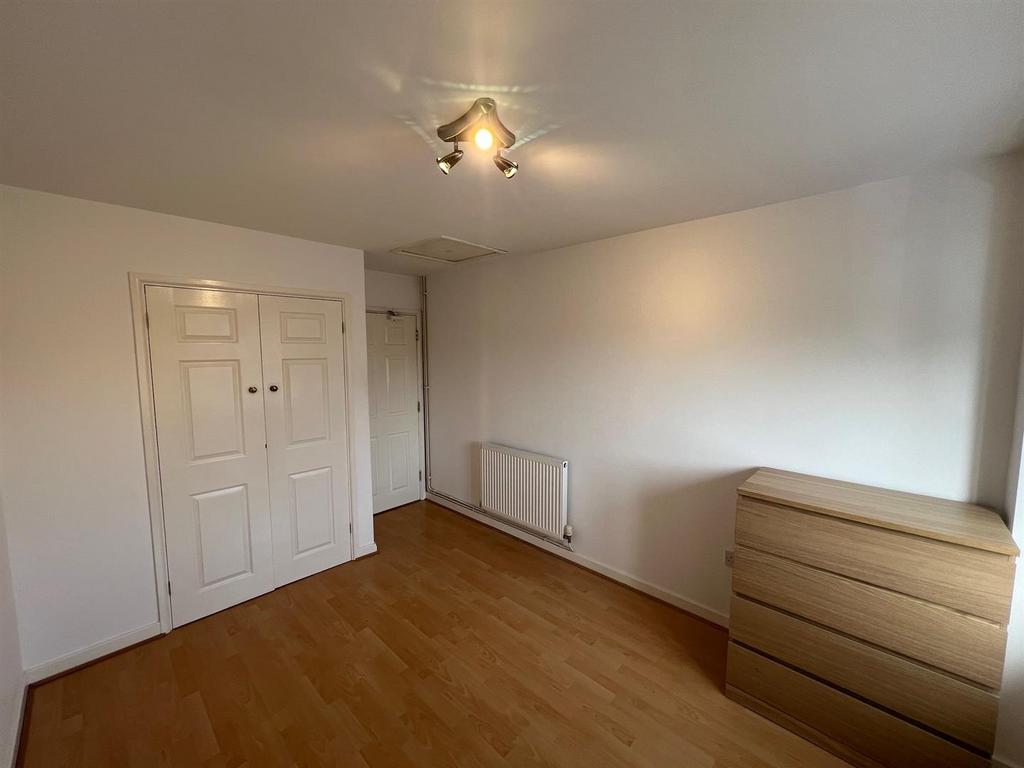Orchard Court bedroom.jpg