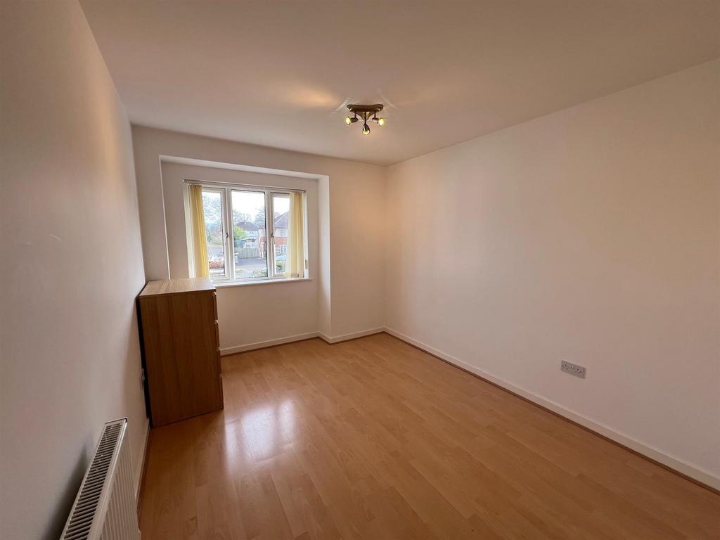 Orchard Court bedroom 1.jpg