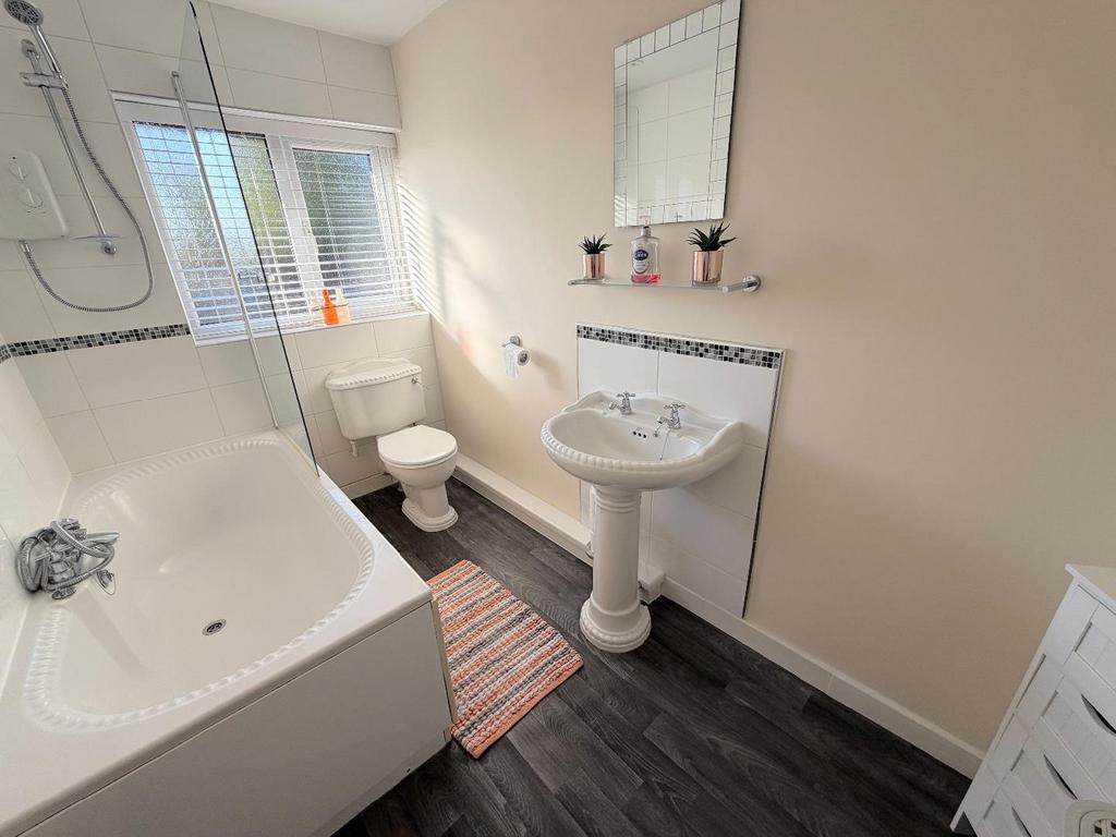 Family bathroom