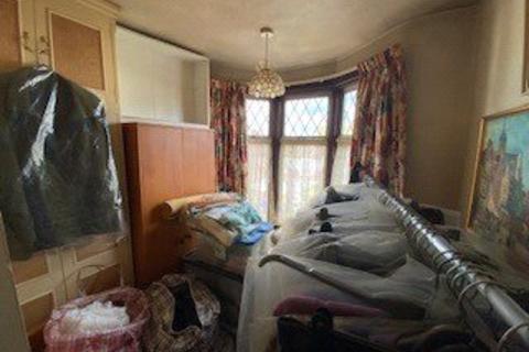 3 bedroom end of terrace house for sale, Evesham Road, London, N11