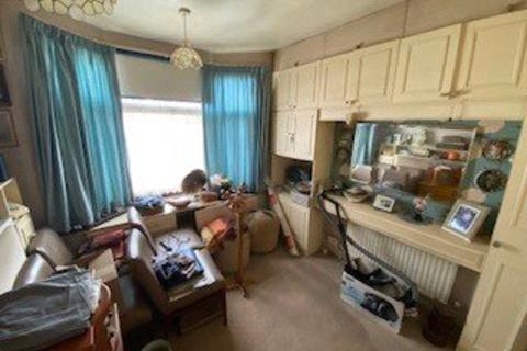 3 bedroom end of terrace house for sale, Evesham Road, London, N11