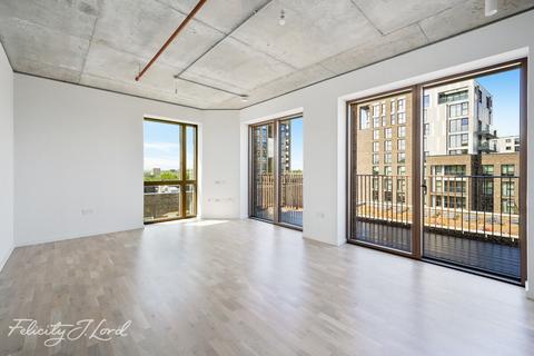 3 bedroom apartment for sale, Chalkstone Lane, London