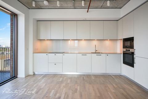 3 bedroom apartment for sale, Chalkstone Lane, London
