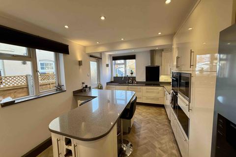 3 bedroom terraced house for sale, Felix Road, Felixstowe, IP11