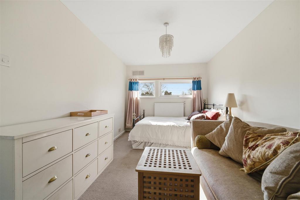 76 Tennyson Bed 1 a.jpg