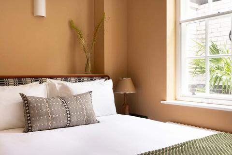 1 bedroom apartment to rent, Harley Street