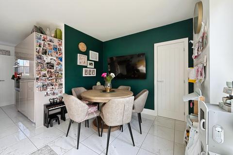 4 bedroom detached house for sale, Lofted Drive, Telford TF1