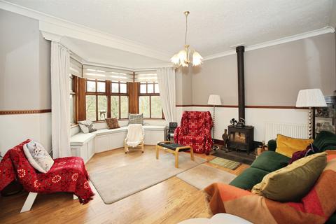 4 bedroom semi-detached house for sale, Graddfa Villas, Llanbradach, CAERPHILLY