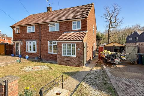 3 bedroom semi-detached house to rent, Ashridge Drive, South Oxhey, Watford, WD19