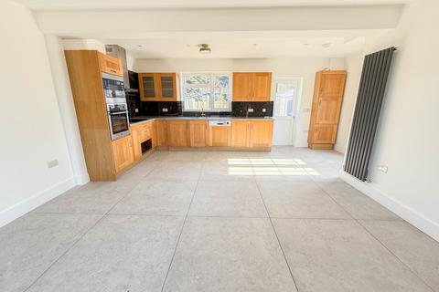 3 bedroom semi-detached house to rent, Ashridge Drive, South Oxhey, Watford, WD19