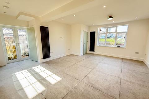 3 bedroom semi-detached house to rent, Ashridge Drive, South Oxhey, Watford, WD19