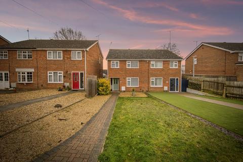 3 bedroom semi-detached house for sale, Laurelhayes, Ipswich, Suffolk, IP2