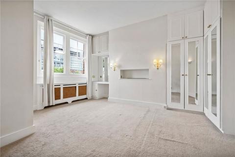 4 bedroom flat to rent, Fitzjames Avenue, London W14