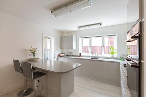 4 bedroom detached house for sale, College Park Drive, Bristol, BS10