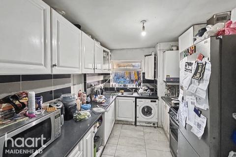 3 bedroom terraced house for sale, Granville Avenue, SLOUGH