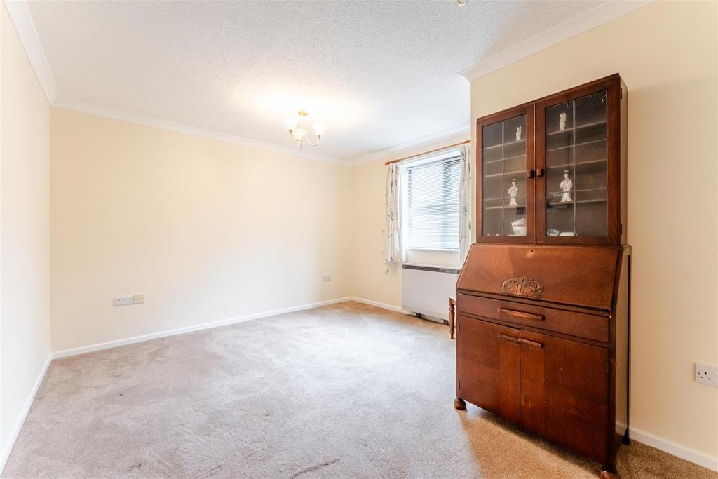 7 - bedroom.jpg