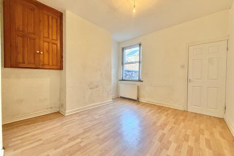 2 bedroom terraced house for sale, Princess Avenue, Denton