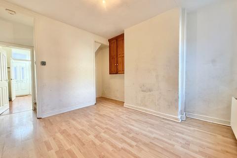 2 bedroom terraced house for sale, Princess Avenue, Denton