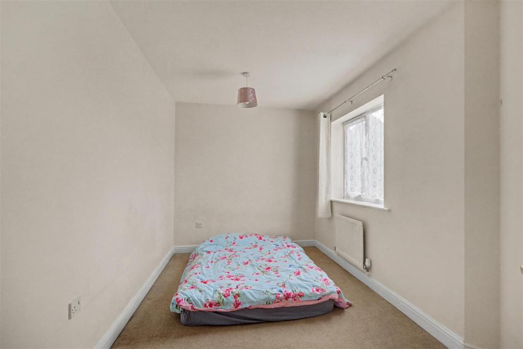 Bedroom 2 3.jpeg