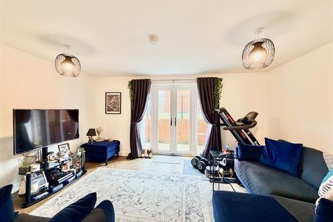 3 bedroom end of terrace house for sale, Ursa Gardens, Plymouth PL9