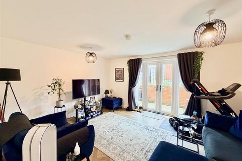 3 bedroom end of terrace house for sale, Ursa Gardens, Plymouth PL9