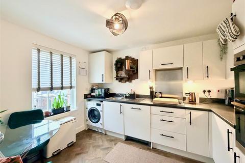 3 bedroom end of terrace house for sale, Ursa Gardens, Plymouth PL9