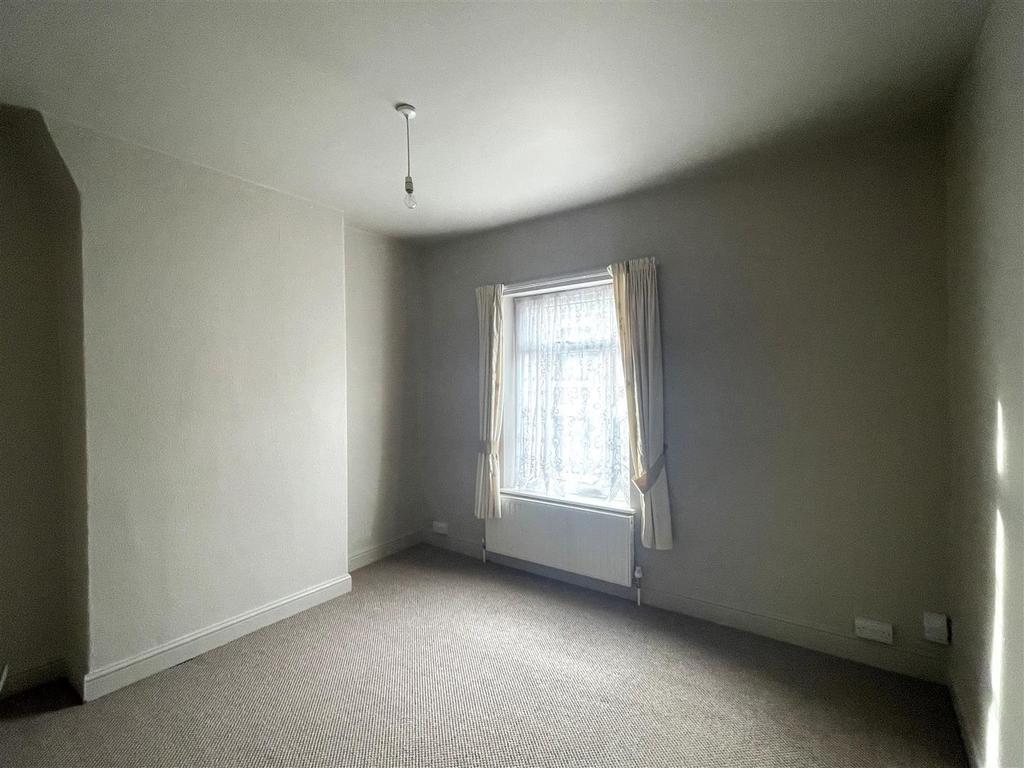 Bedroom 1.jpeg
