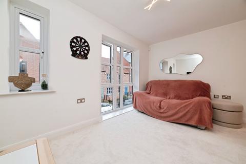 2 bedroom end of terrace house for sale, Finkle Court, Hull