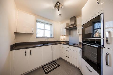 2 bedroom retirement property for sale, Pinewood Gardens, Southborough