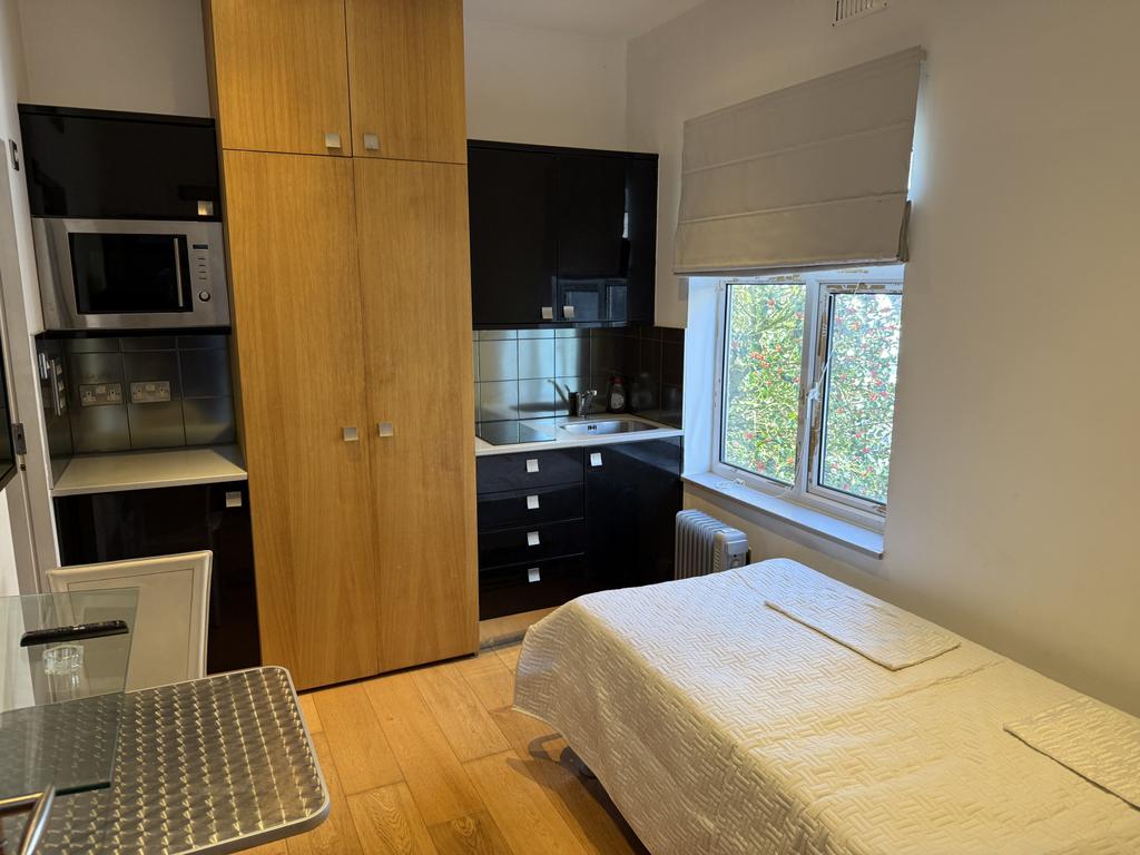 Studio to rent in Golders Green