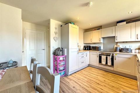 3 bedroom semi-detached house for sale, Cairn Drive, Buxton