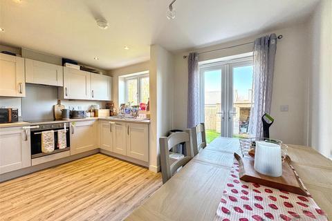 3 bedroom semi-detached house for sale, Cairn Drive, Buxton