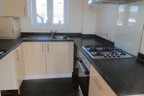 2 bedroom flat for sale, Lambton Avenue, EN8