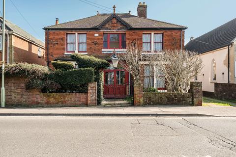 5 bedroom detached house for sale, Elm Grove, Hayling Island, PO11