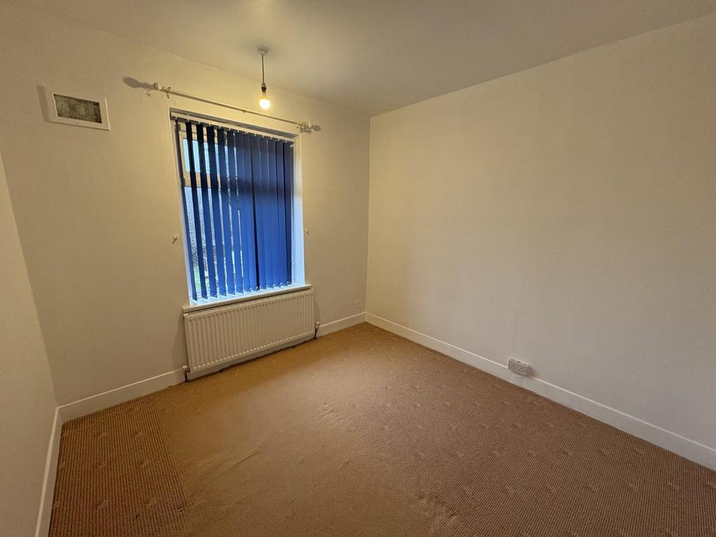 34 Holgate second bedroom.jpeg