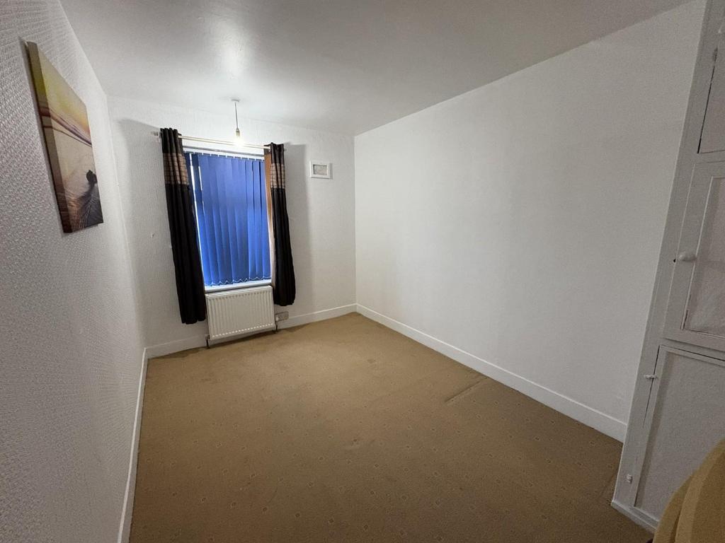 34 Holgate third bedroom.jpeg