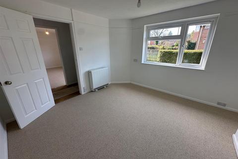 2 bedroom bungalow to rent, Lawrence Houses, Grateley, Andover