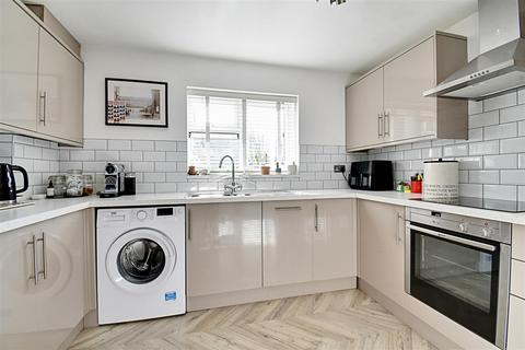 2 bedroom apartment for sale, Harrington Court, Hertford Heath SG13