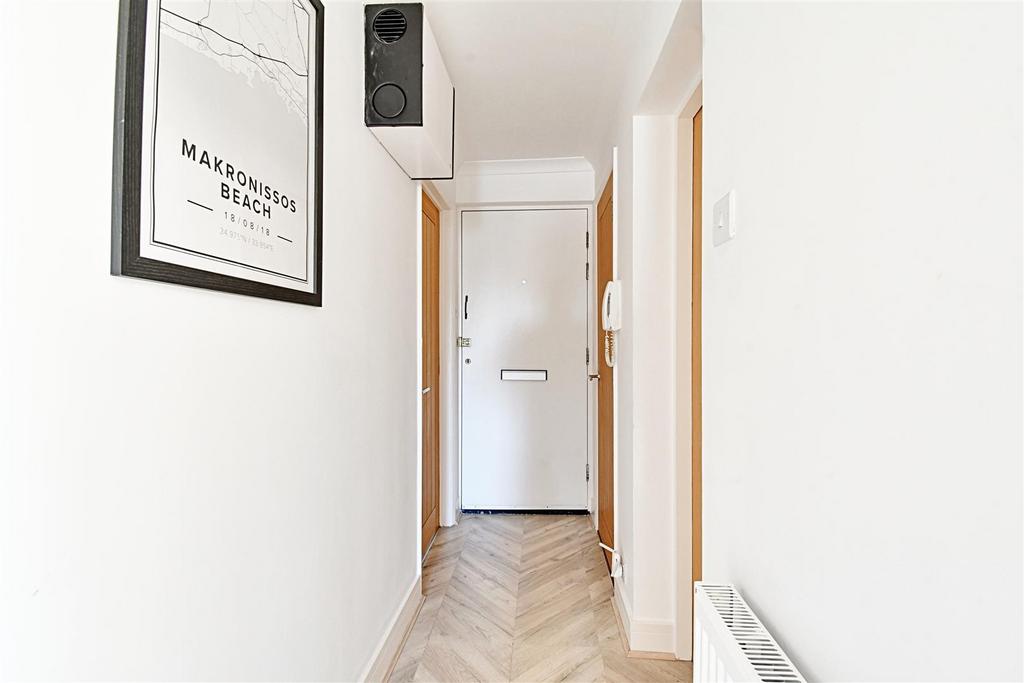 Hall 1.jpg