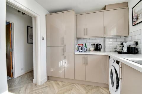 2 bedroom apartment for sale, Harrington Court, Hertford Heath SG13