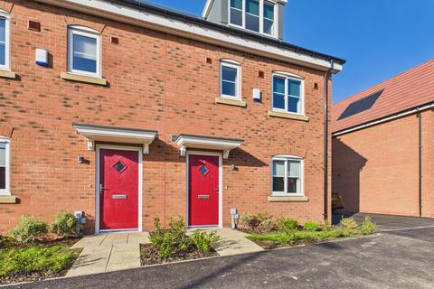 4 bedroom semi-detached house to rent, Carrington Way, Coventry CV7