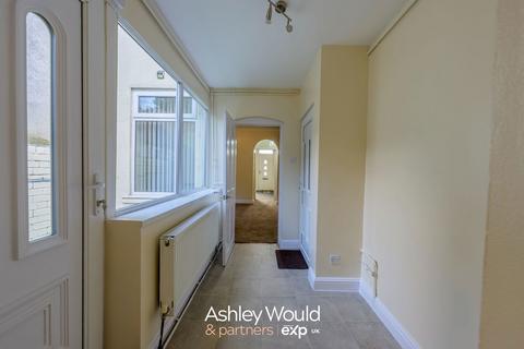 3 bedroom terraced house for sale, Dudley Road, Rowley Regis B65