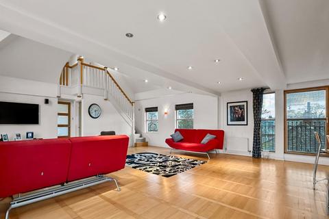 3 bedroom apartment for sale, Heath Road, Hale