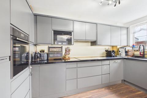undefined, Wexham Road, Slough, Berkshire, SL1